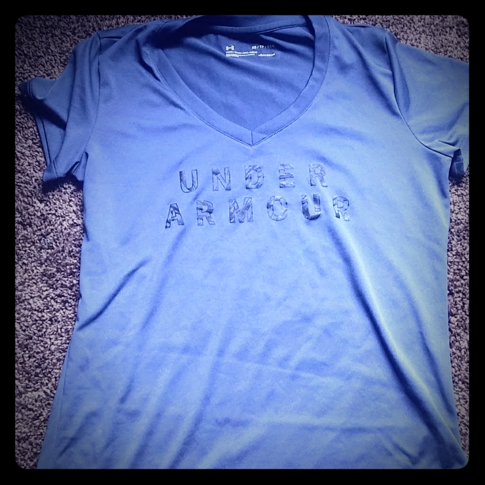Womens under armour heat gear shirt